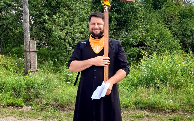 Sveicam mūsu draudzes prāvestu priesteri Bernardu Vagali 13. priestera ordinācijas gadadienā!